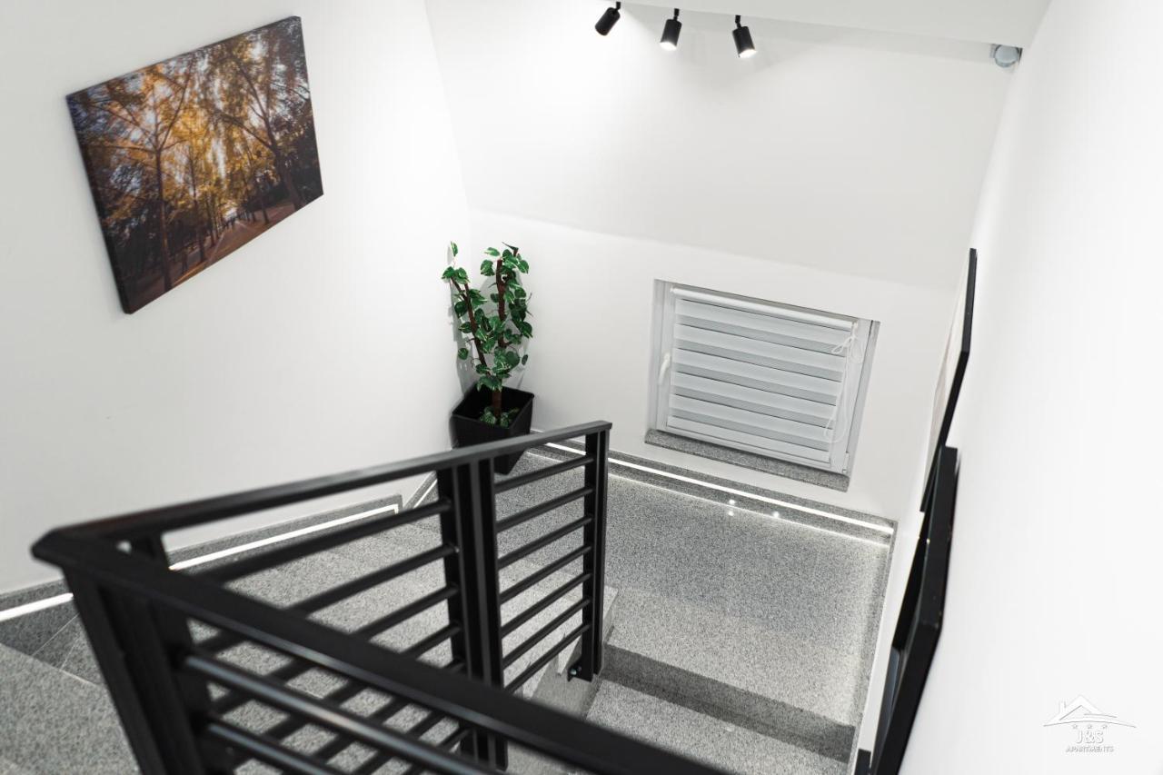 J&S Apartments Ниш Экстерьер фото